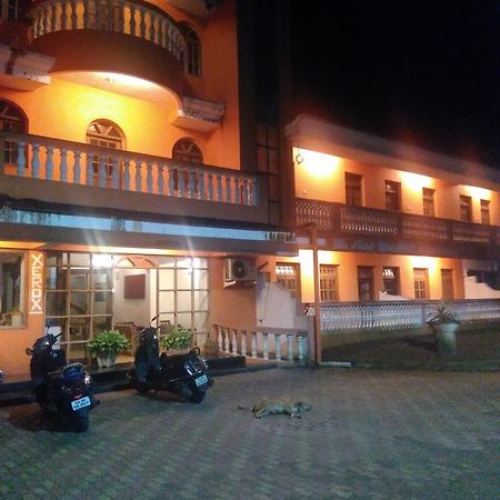 Palm Grove Hotel Cavelossim Luaran gambar